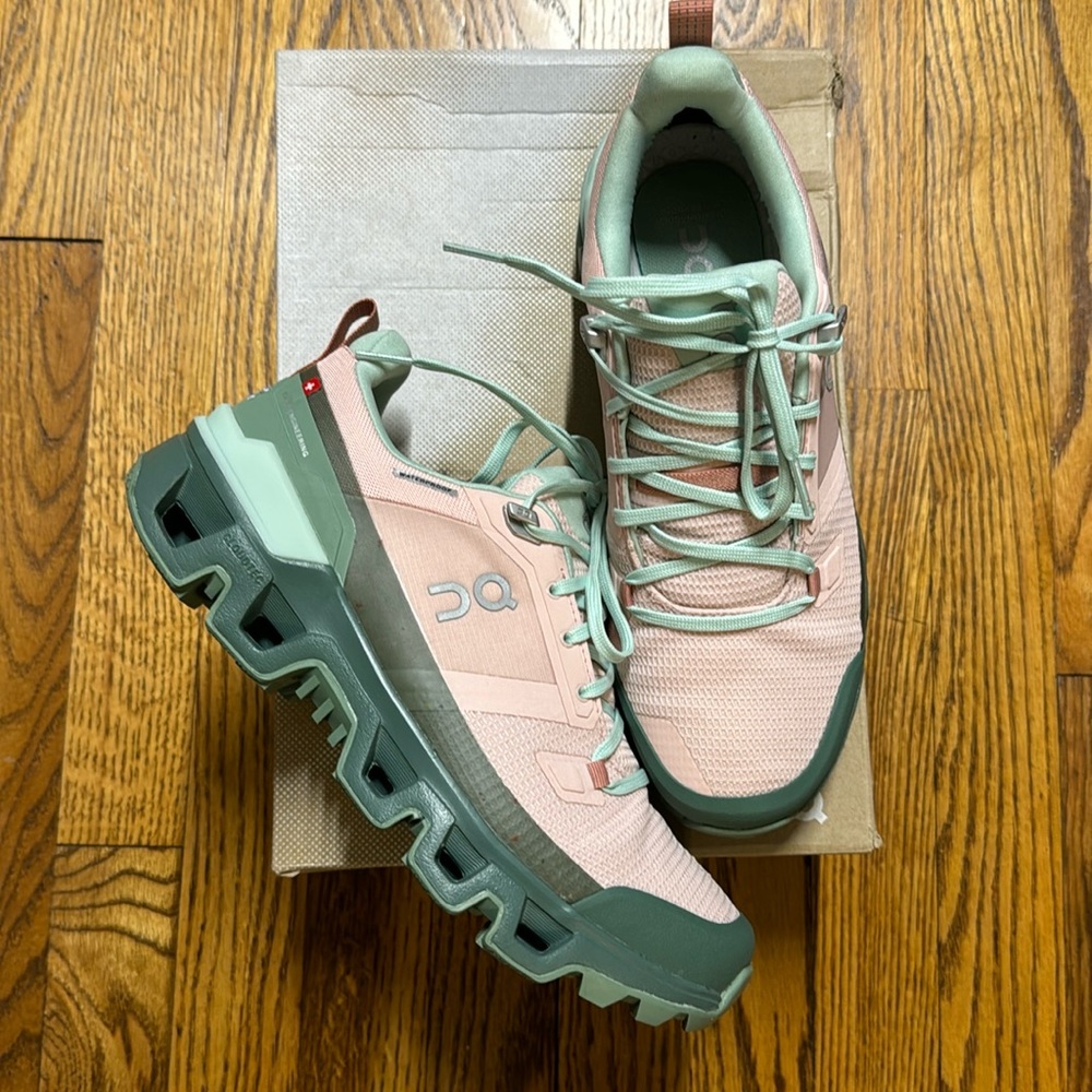 On Running waterproof hiking shoe